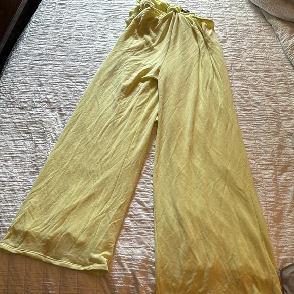 Chose to Chill Lime Green Long Sleeve Cutout Wide-Leg Jumpsuit medium - Picture 5 of 7